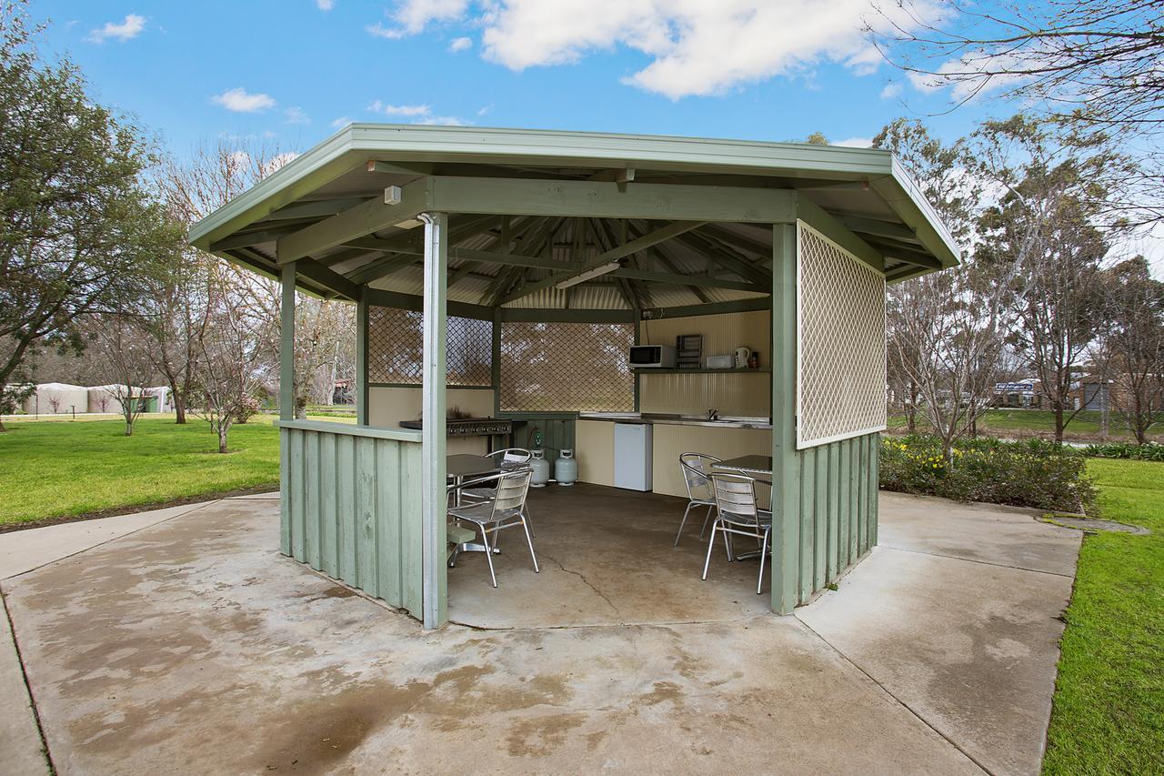 Lake Hamilton Motor Village And Caravan Park Exteriér fotografie